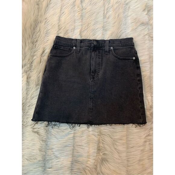 Madewell Stretch Denim Straight Mini Skirt in Ashcraft Wash: Raw-Hemmed edition - Picture 4 of 9